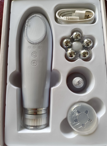 Warm Sensation Facial Cleanser – Heated Deep Pore Cleaning
